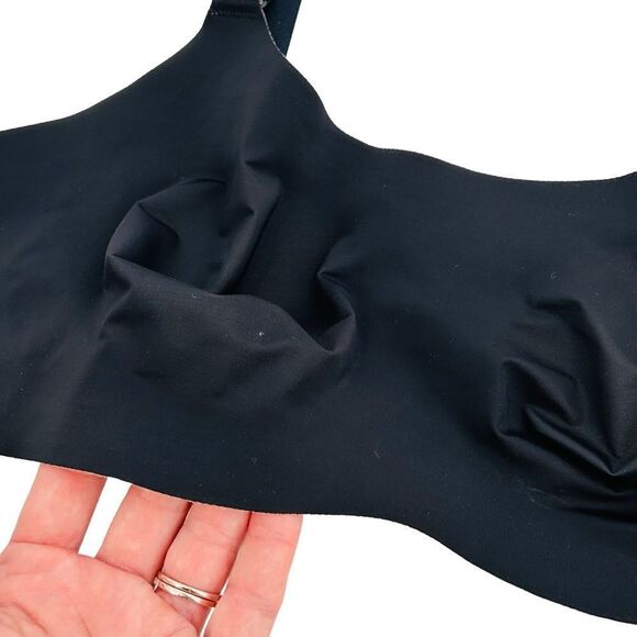 Knix by Knixwear evolution black and beige wireless reversible bra. - Picture 3 of 6